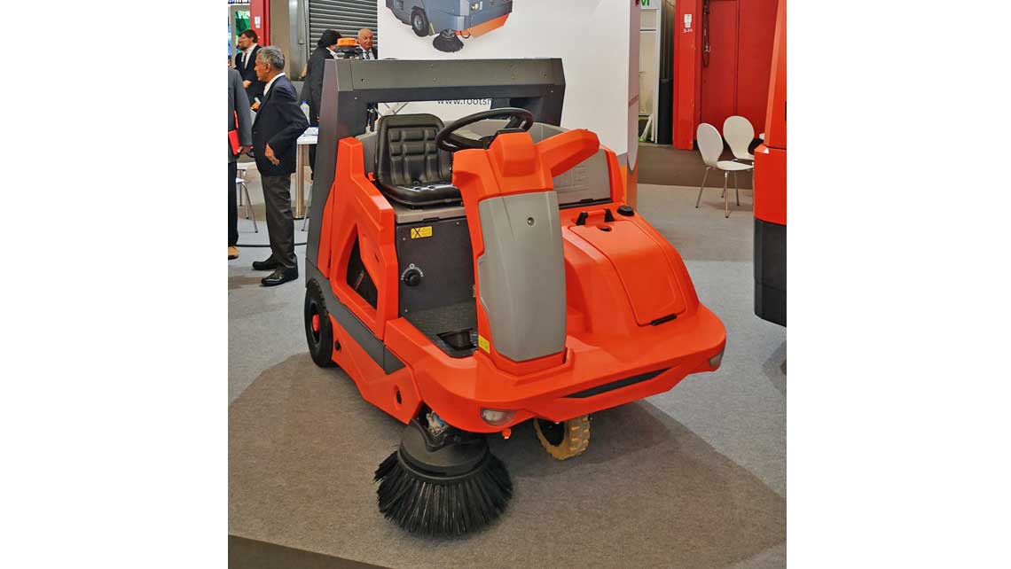 AMV Design - ROOTS MULTICLEAN LTD, spazzatrice uomo a bordo RB 120, Roots Scrub, pulizia industriale, industrial cleaning machine, sweeper